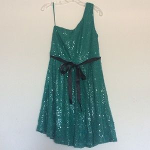 One shoulder party dress