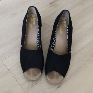 Toms Canvas Wedges Size 9