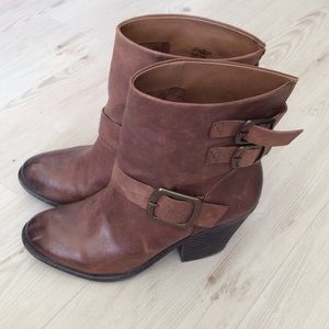 Brown Lucky Boots Size 9.5