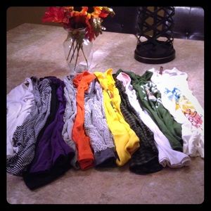 🎃12 PIECE TANK TOP BUNDLE🎃