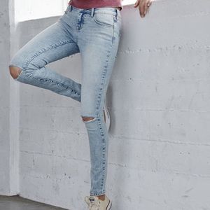 Carmar lightwash skinny jeans