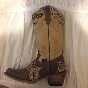 Women's size 7 Cheetah cowboy boots