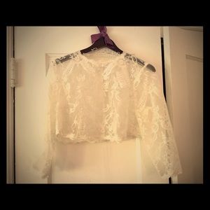 Ivory Tulle Topper with all over Lace Appliqués