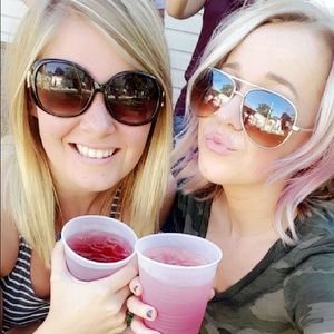 Meet your Posher, Stephanie