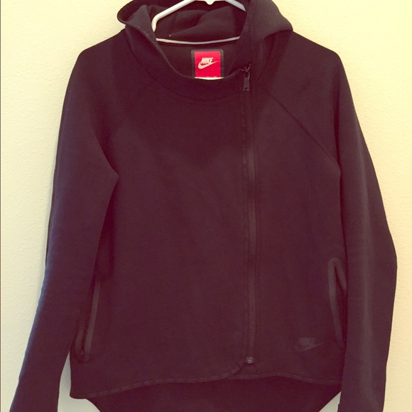 Nike tech fleece cape