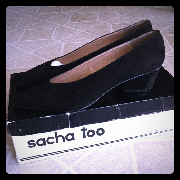 Woman's Black Shoes