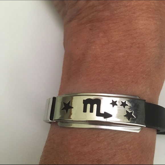 SCORPIO- STAINLESS STEEL AND SILICONE BRACELET