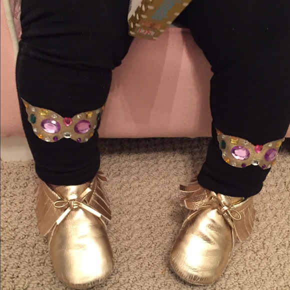 Taking orders! Hand painted Mardi Gras leggings👑