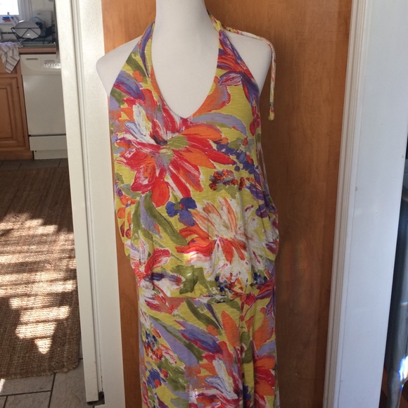 Two piece Tommy Bahama maxi skirt & halter top.