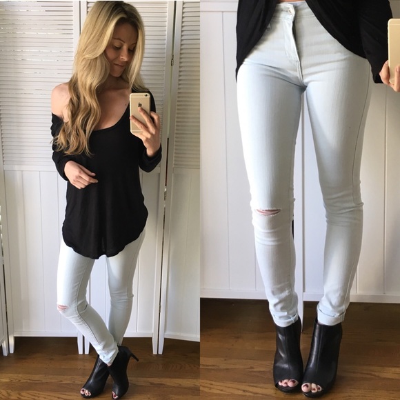 Sold Out • Ultra Light Wash, High arise Skinnys - Picture 3 of 4