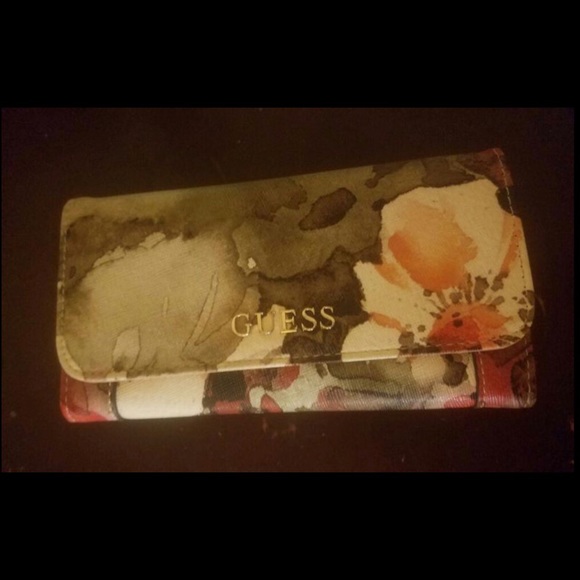 Guess wallet