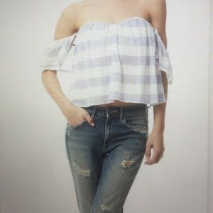 Jealous Tomato Off Shoulder Crop