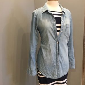 Ladies Gap Light denim button up