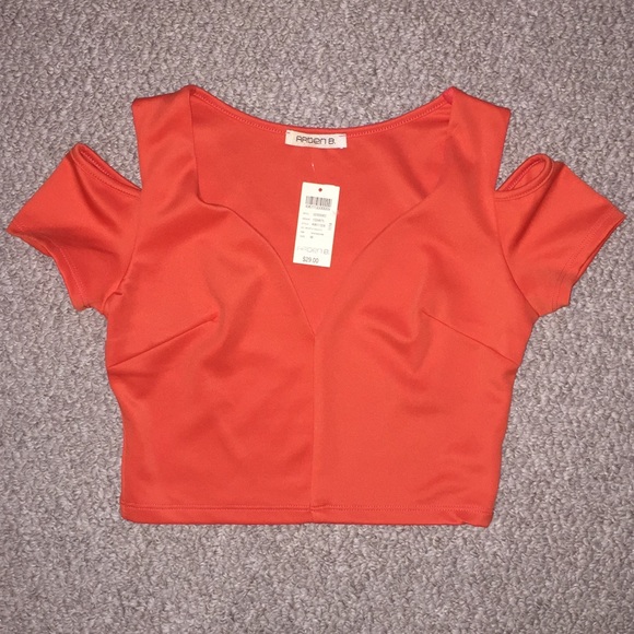 DEEP V COLD SHOULDER ARDEN B CROP TOP - NWT!