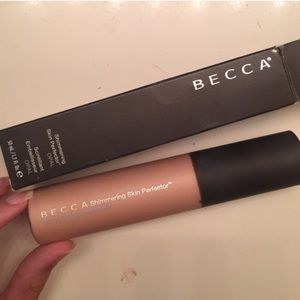 BECCA highlight Shimmering Skin Perfector