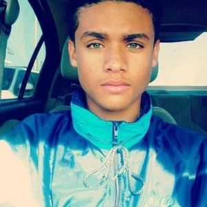 Meet your Posher, Coby