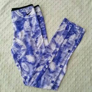 Nike Yoga/Exercising Leggins!