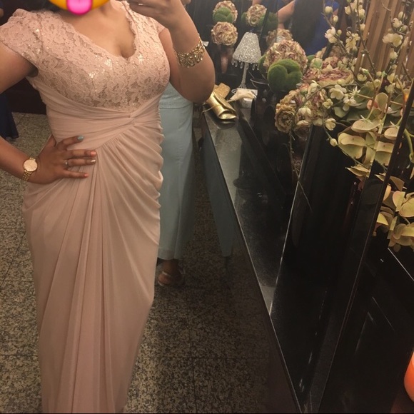 Adrianna Papell Dresses & Skirts - Adrianna Papell party dress 👗