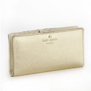 Kate Spade Leather Wallet (NWT)