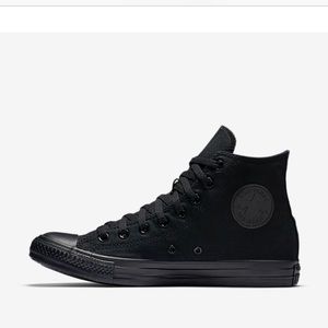 Black high top converse. Men's 7/ women's 9