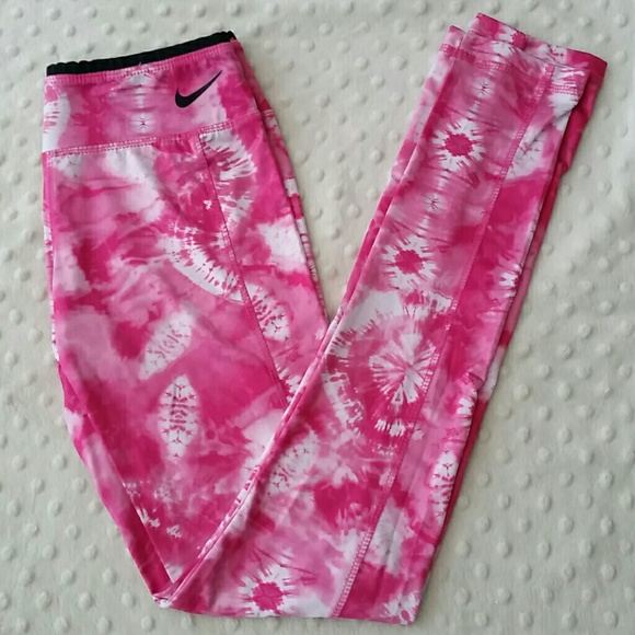 Nike Yoga/Exercising Leggings