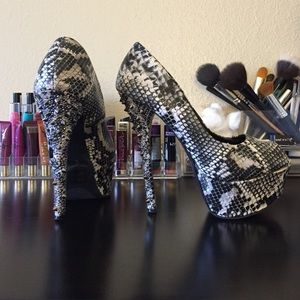 Fierce and sexy heels!!