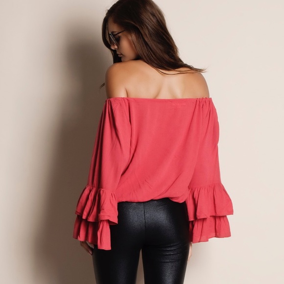 Off Shoulder Ruffle Pleated Sleeve Top - Picture 3 of 4
