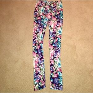 Dainty Hooligan floral leggings