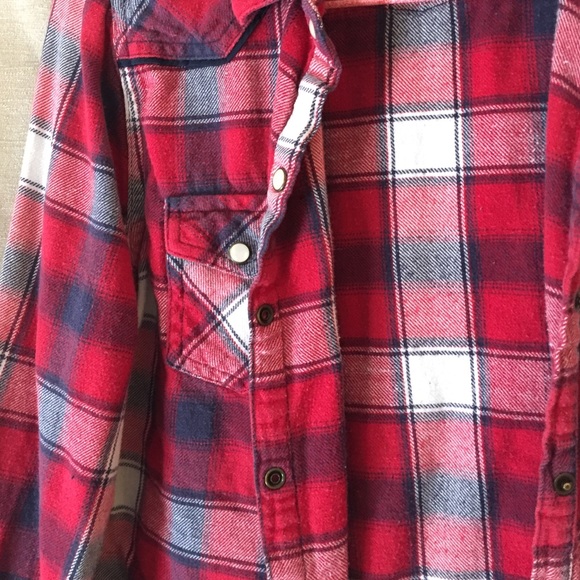 Red flannel - Picture 2 of 2
