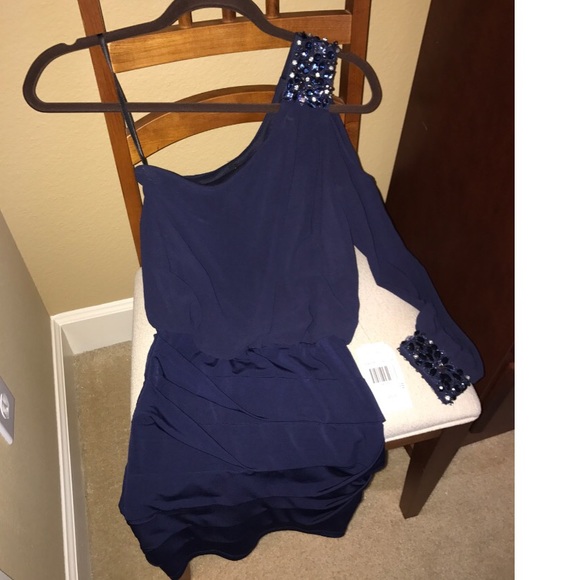 Short sexy dress - Picture 3 of 3