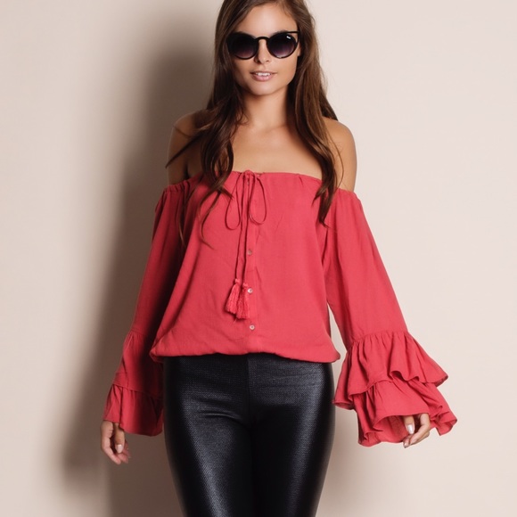 Off Shoulder Ruffle Pleated Sleeve Top - Picture 4 of 4