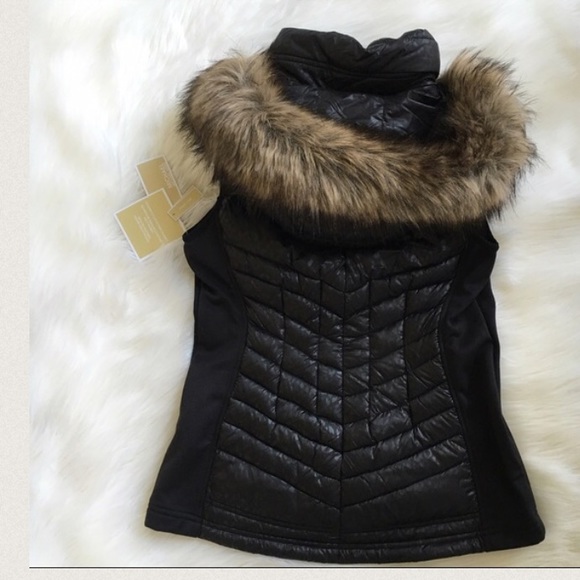 MiCHAEL MICHAEL KORS down vest - Picture 2 of 6