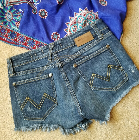Blue jeans shorts! - Picture 2 of 4