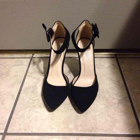 Matte Pointed Stilettos - Picture 1 of 4