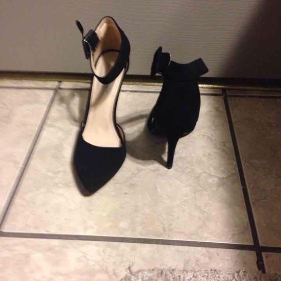 Matte Pointed Stilettos - Picture 2 of 4