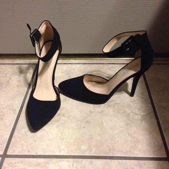 Matte Pointed Stilettos - Picture 3 of 4