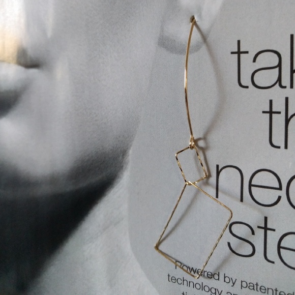 Earrings - Picture 2 of 3