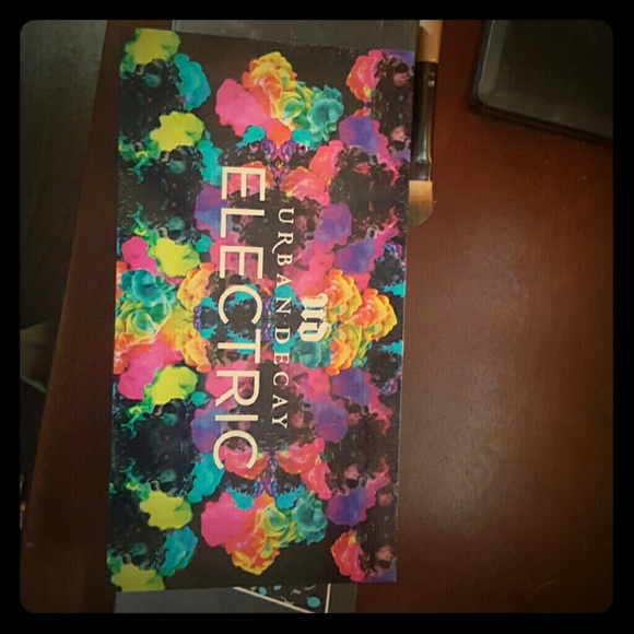 Urban decay Electric pallete