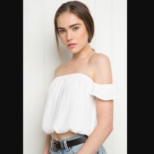 🍑 Brandy off the shoulder top 🍑