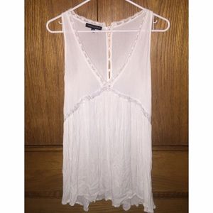 White lace flowy Kendall and Kylie tank shirt