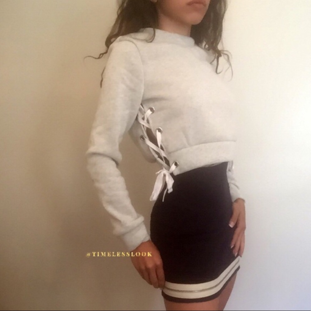 Side lace up sporty chic cropped loungy sweater - Picture 4 of 4