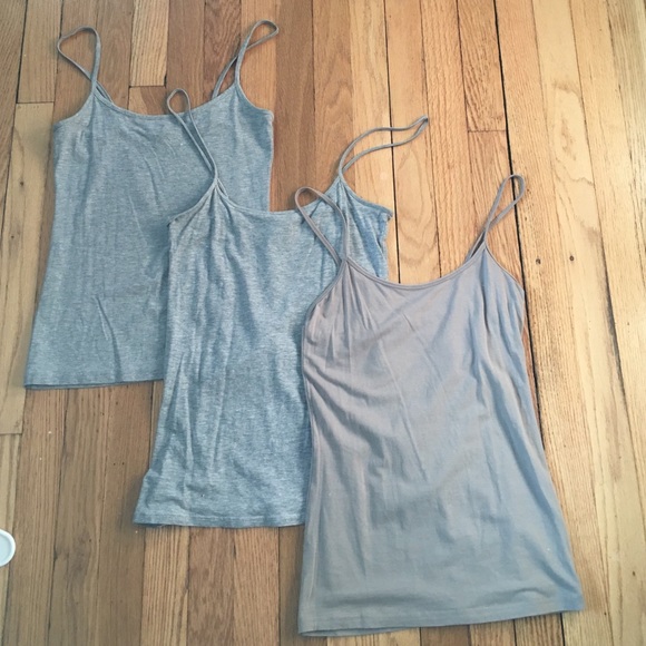 Forever 21 Tops - Bundle of Three Forever 21 Scoop Neck Tanks M
