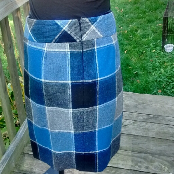 Beautiful blue and grey, wool skirt. - Picture 2 of 2