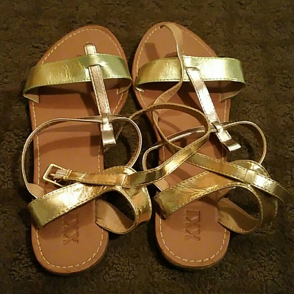 sandals - Picture 1 of 1