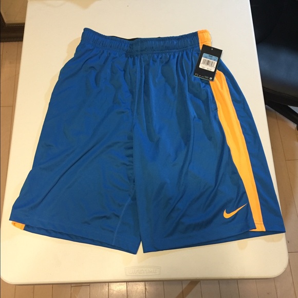 2 Nike dri fit basketball shorts - Picture 3 of 4