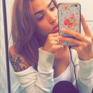 Meet your Posher, Desiree