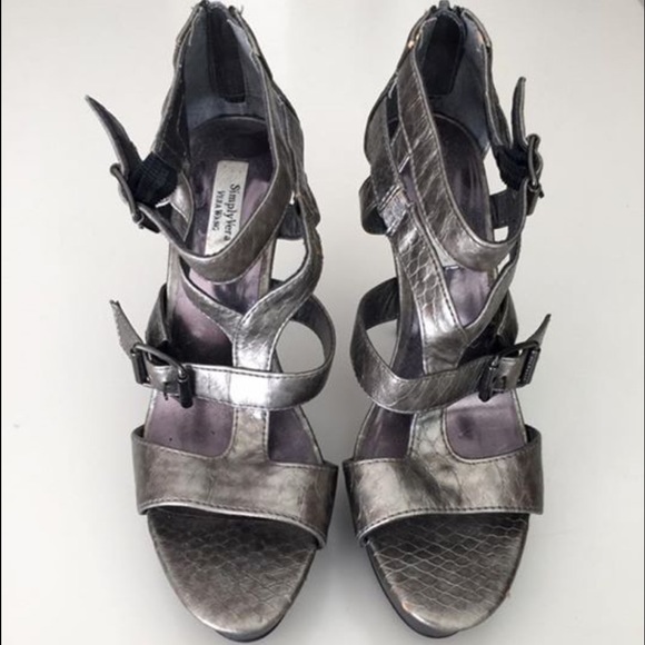 Simply Vera Wang heels