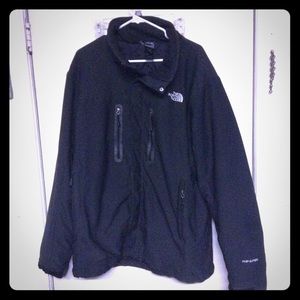 Black. Men's The North Face winter coat XL