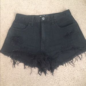 Black Holliser shorts