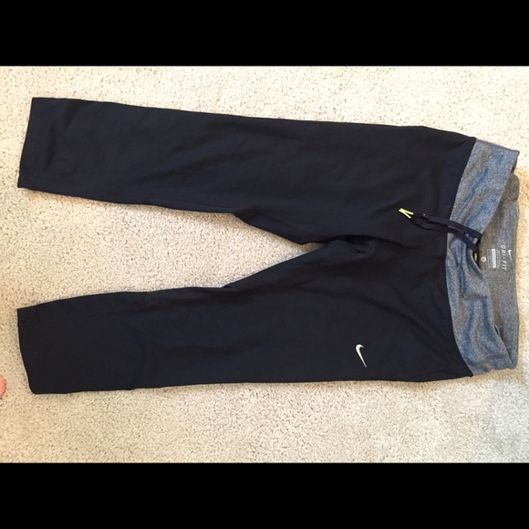Nike power epic lux running crop
